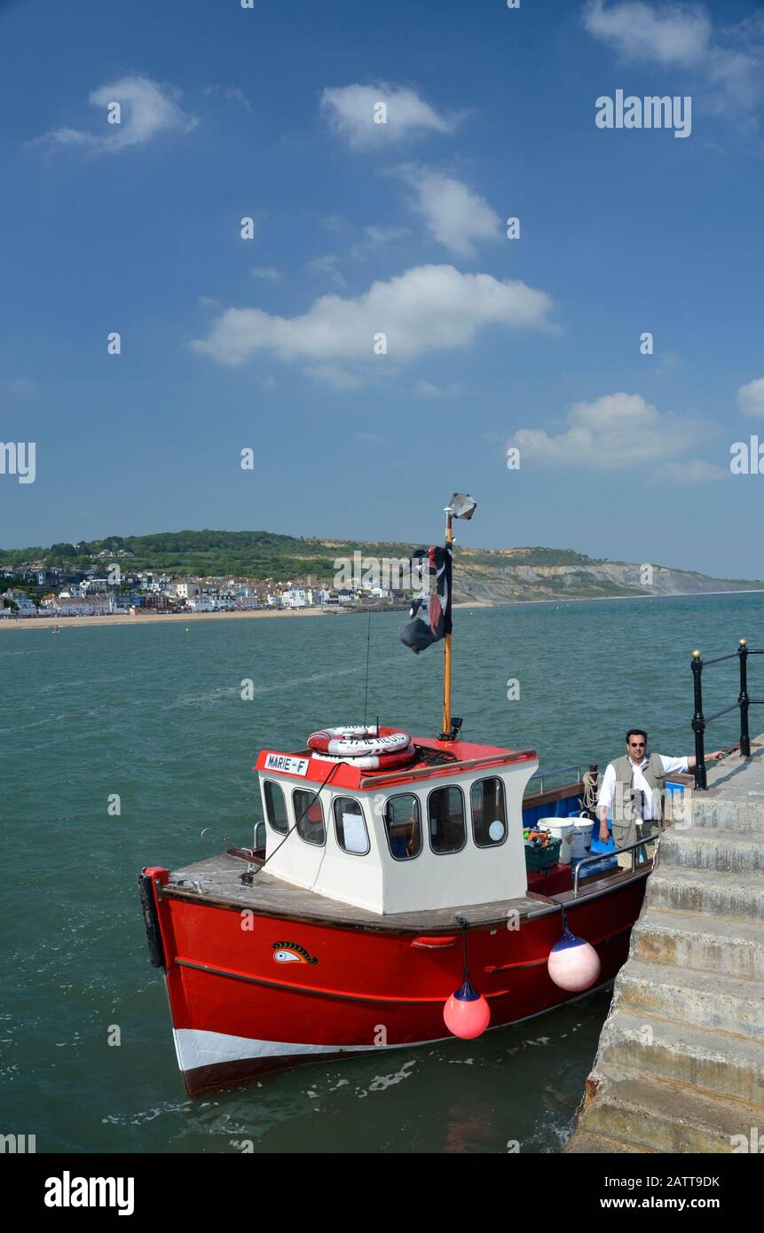 vacances bateau lyme regis dorset angleterre Banque D'Images