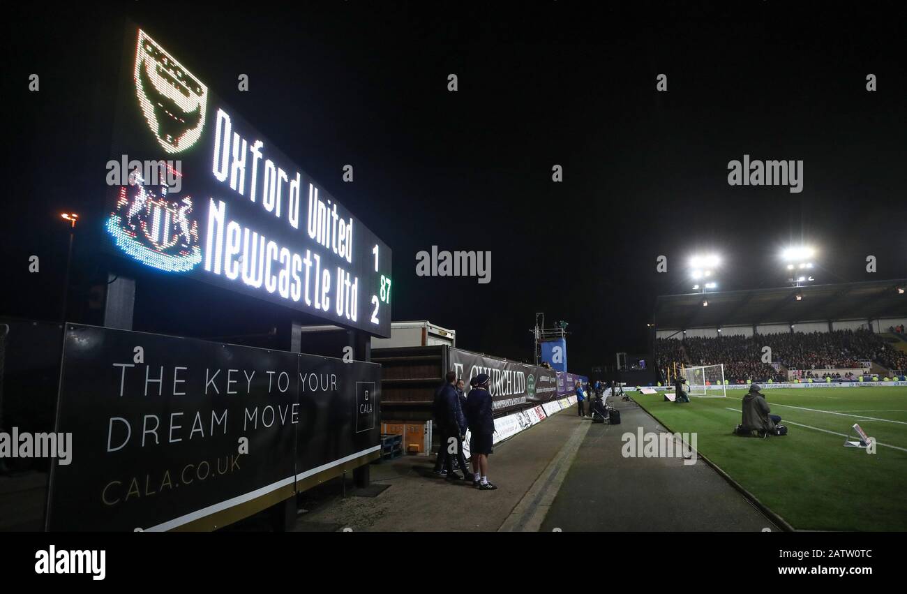 Tableau de bord lors du quatrième match de replay de la coupe FA au stade de Kassam, à Oxford. Banque D'Images