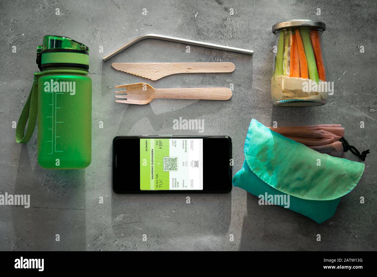 Zéro déchets travel concept - essentiel pour un minimum d'impact négatif lors d'un voyage Banque D'Images