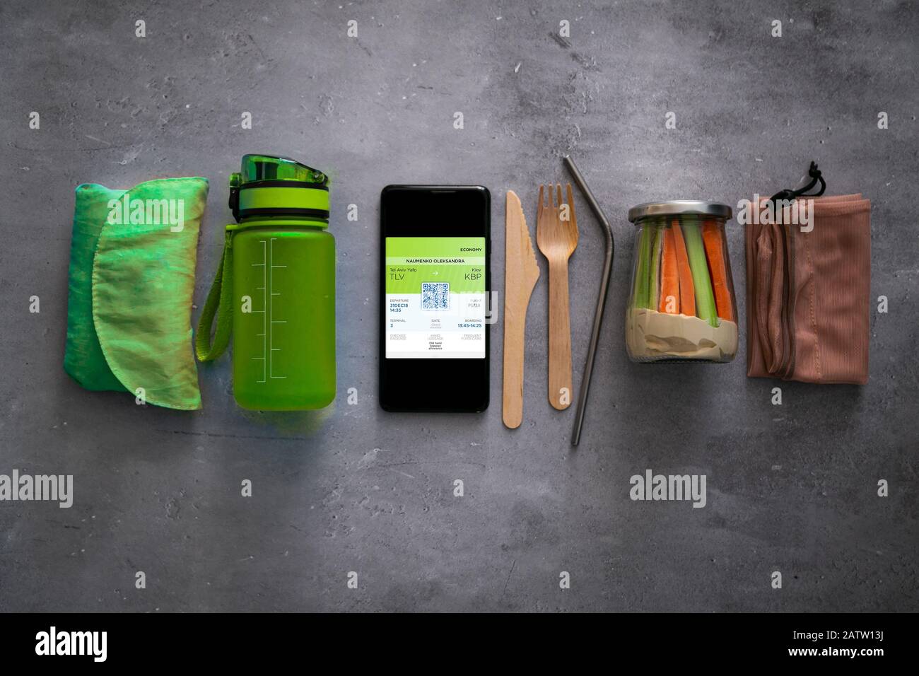 Zéro déchets travel concept - essentiel pour un minimum d'impact négatif lors d'un voyage Banque D'Images