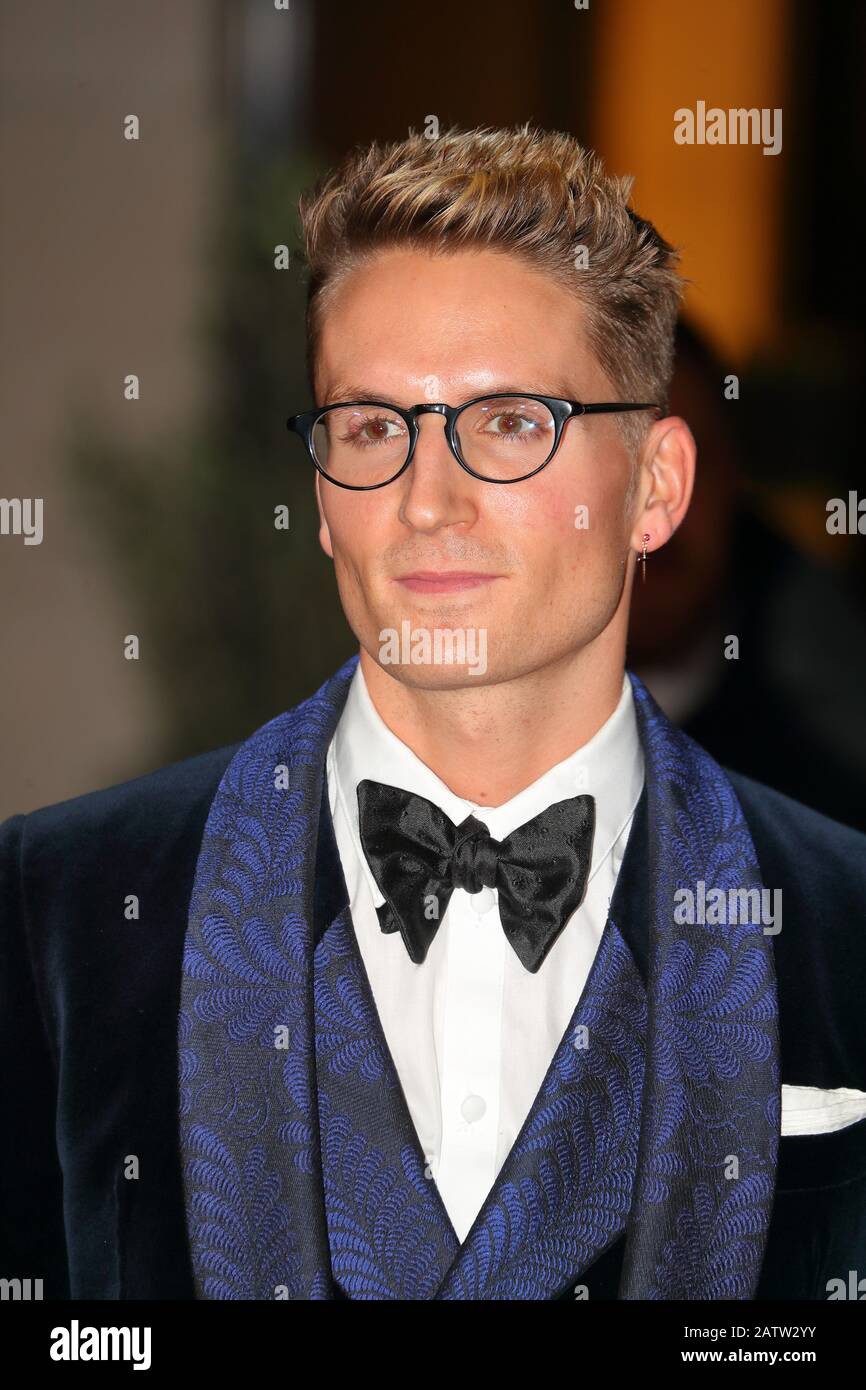 L'acteur Oliver Proudlock assiste au dîner après-fête EE BAFTA à l'hôtel Grosvenor House à Londres, au Royaume-Uni Banque D'Images