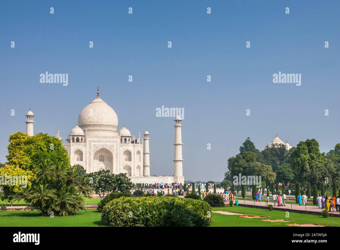 Taj Mahal, mausolée en marbre blanc, construit par Shah Jahan