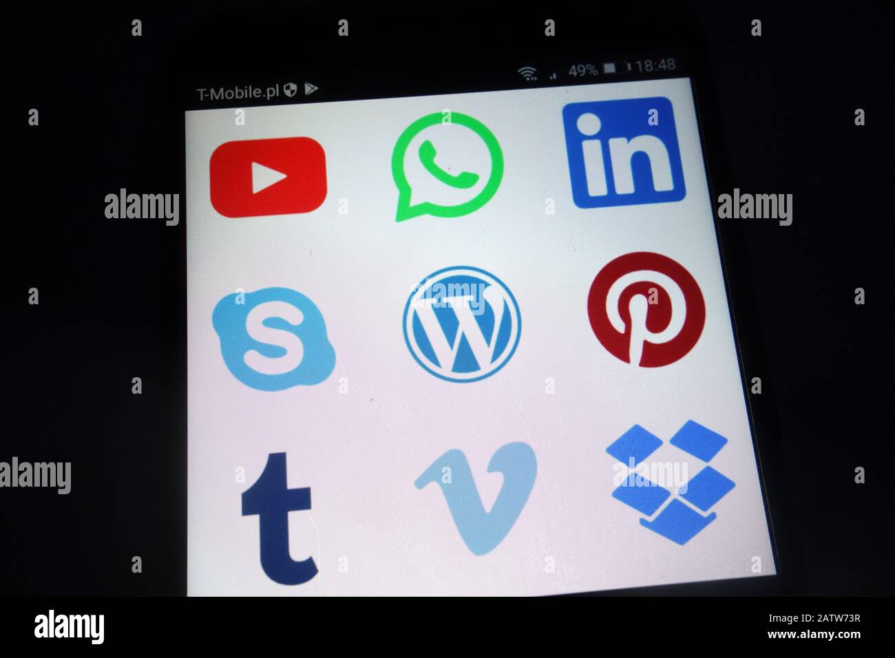 Logos de réseaux sociaux sur smartphone Banque D'Images