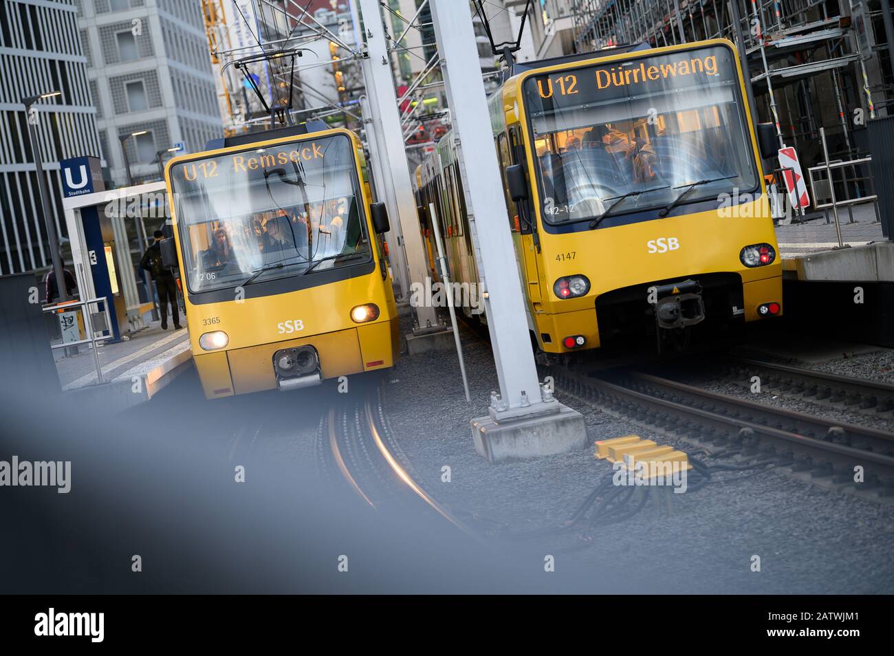 Stuttgart, Allemagne. 05 février 2020. Les voitures du SSB souterrain U 12 sont garées à un arrêt. Crédit: Sebastian Gollnow/Dpa/Alay Live News Banque D'Images