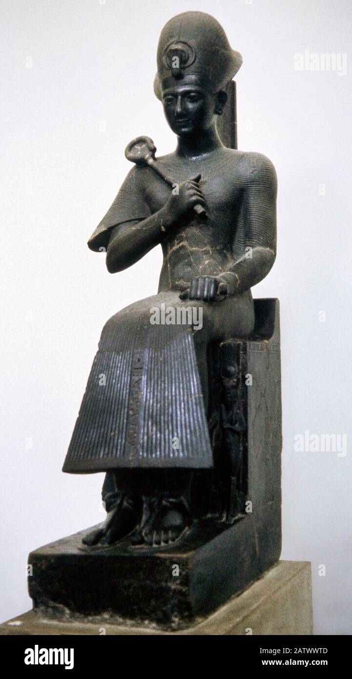 Statue de Ramesses II (1279-1213 av. J.-C.). Pharaon égyptien. Nouveau Royaume, 19ème Dynastie. Diorite. De Thèbes, Egypte. Musée Égyptien. Turin, Italie. Banque D'Images