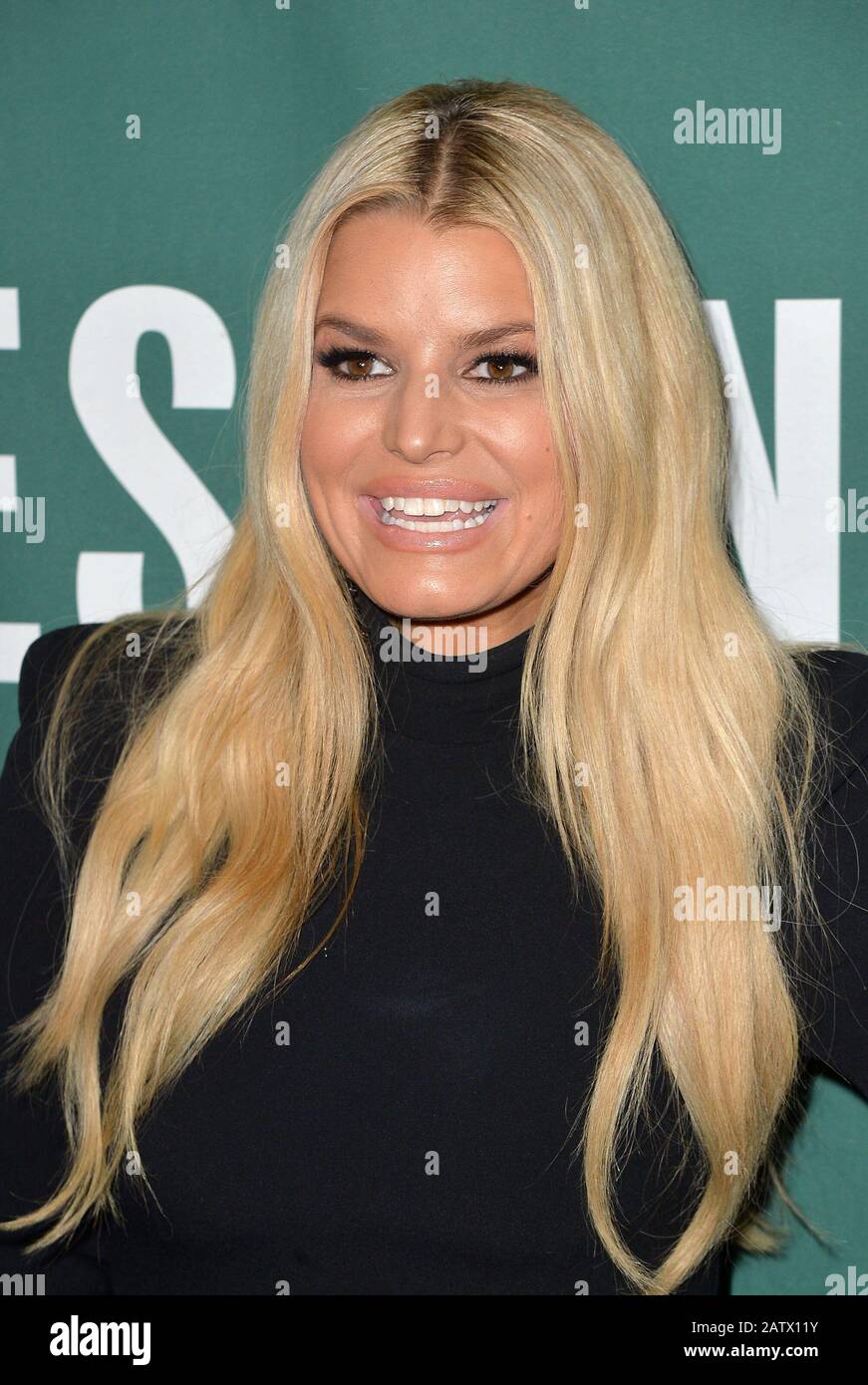 New York, NY, États-Unis. 4 février 2020. Jessica Simpson en magasin pour Jessica Simpson « Open Book » BookSigning, Barnes & Noble Union Square, New York, NY le 4 février 2020. Crédit: Kristin Callahan/Everett Collection/Alay Live News Banque D'Images