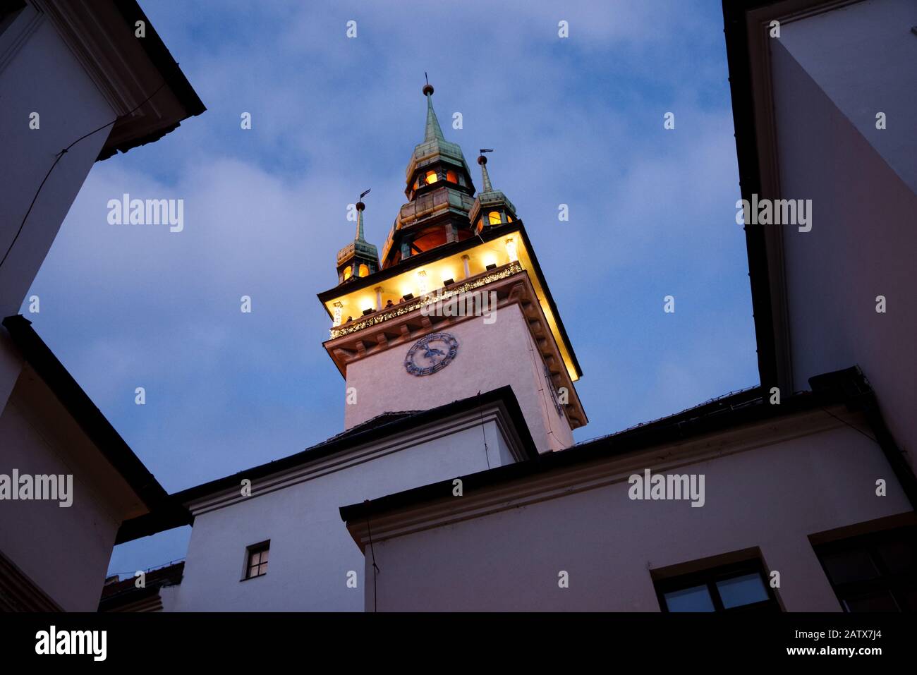 La tour éclairée de la vieille ville de Brno, République tchèque Banque D'Images