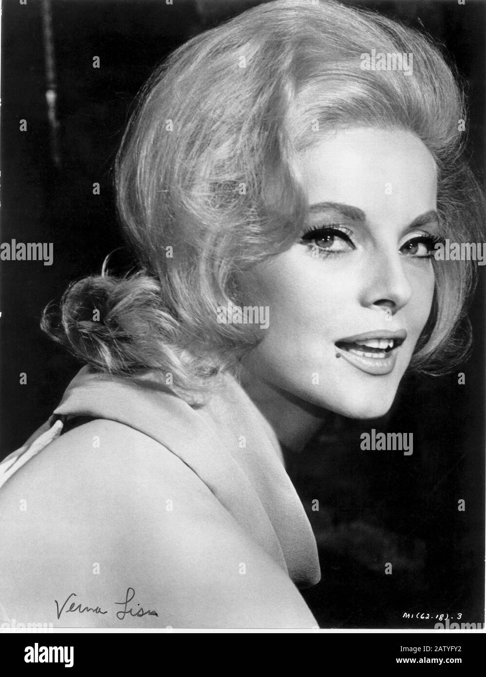 1963 c : VIRNA LISI ( nom de naissance Esperia Pieralisi , Ancona 1936 ), actrice italienne ---- Archivio GBB Banque D'Images