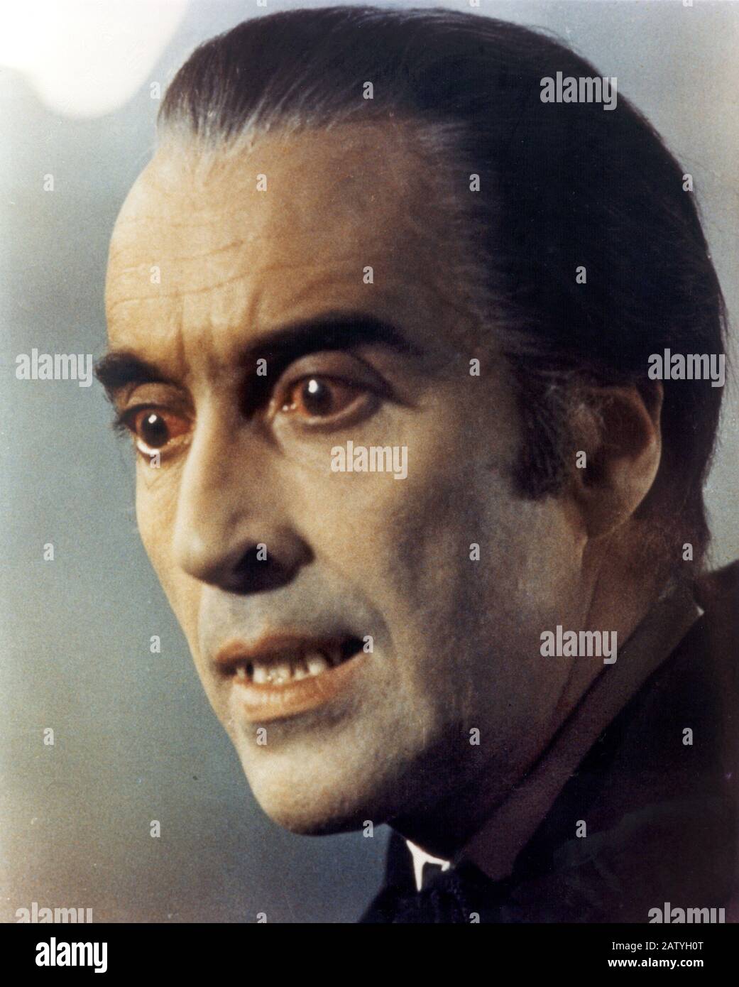 CHRISTOPHER LEE ( Christopher Frank Cavadini Lee , né à Londres , 1922 ) célèbre DRACULA le vampir aux films - VAMPIRO - FILMS D'HORREUR ---- Banque D'Images