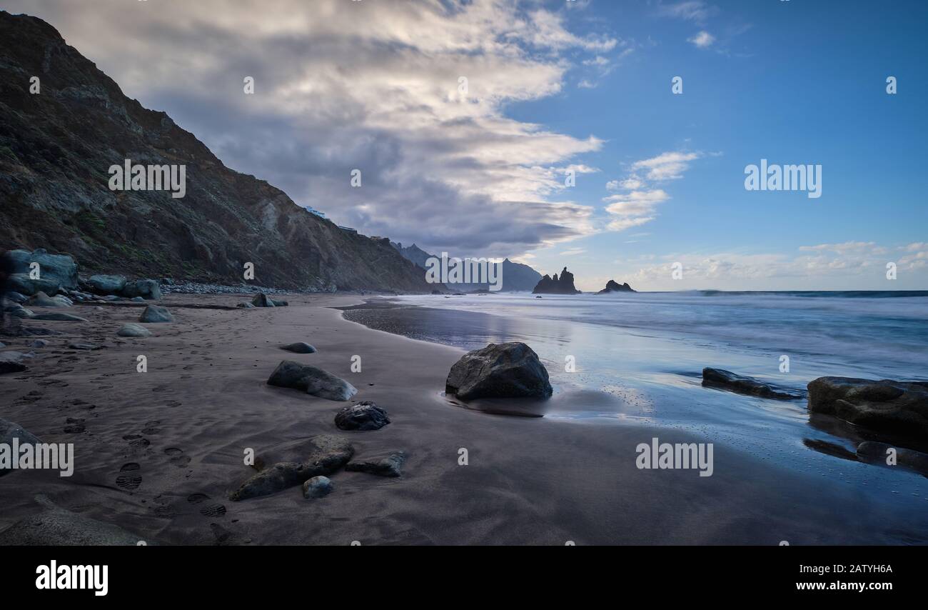 Plage de Benijo à côté du village D'Almaciga. Tenerife - Îles Canaries Banque D'Images