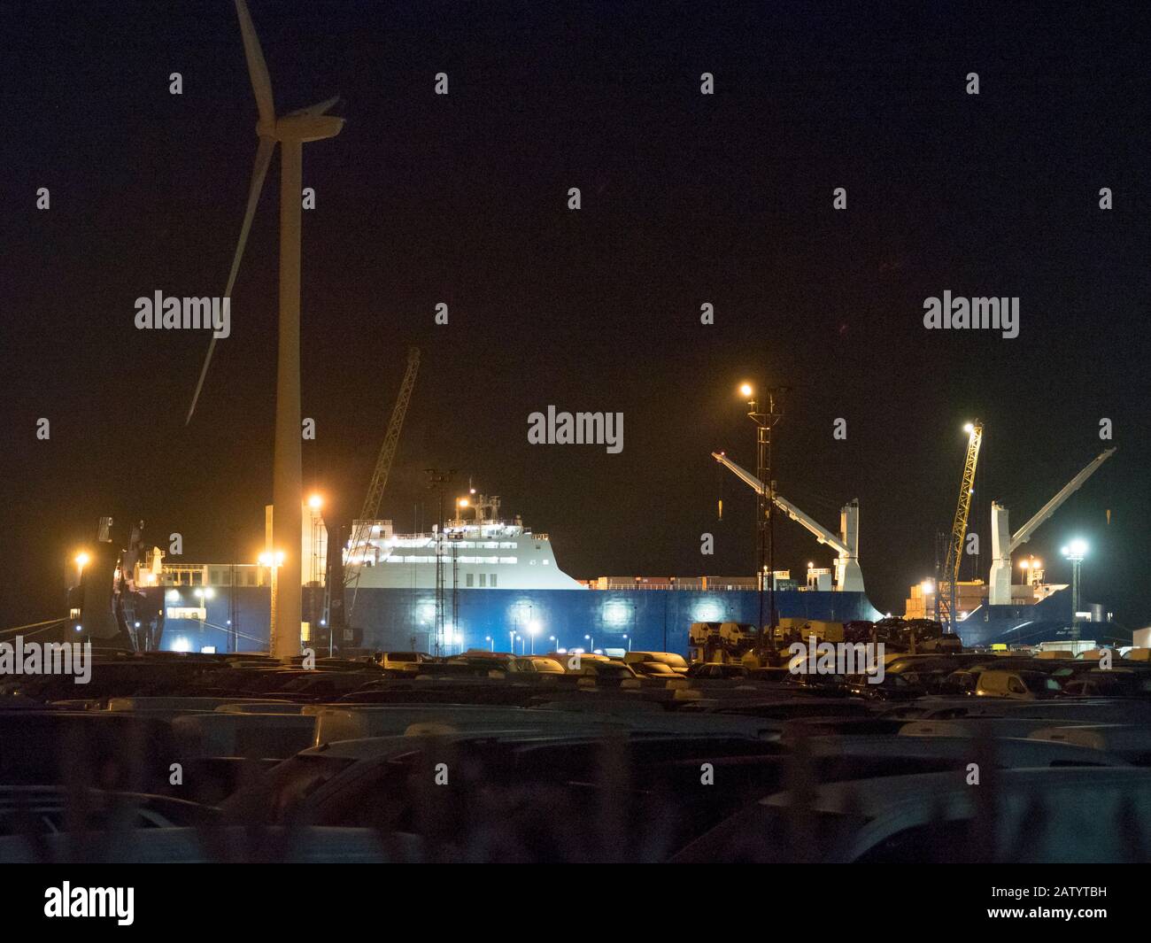 Sheerness, Kent, Royaume-Uni. 5 février 2020. Ce soir, le bateau d'armement saoudien controversé « Bahri Yanbu » s'est amarré au port de Sheerness. Le navire était à l'origine dû au quai d'Anvers il y a quelques jours, puis à Tilbury, mais les deux ont été abandonnés en raison des manifestants. Crédit: James Bell/Alay Live News Banque D'Images