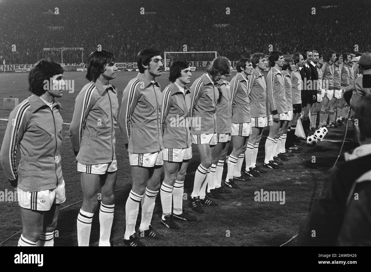 Qualificatif Belgique - Pays-Bas, 0-2 équipe néerlandaise juste avant la date du fil: 26 mars 1977 lieu: Anvers, Belgique mots clés: Équipes, portraits de groupe, football Banque D'Images