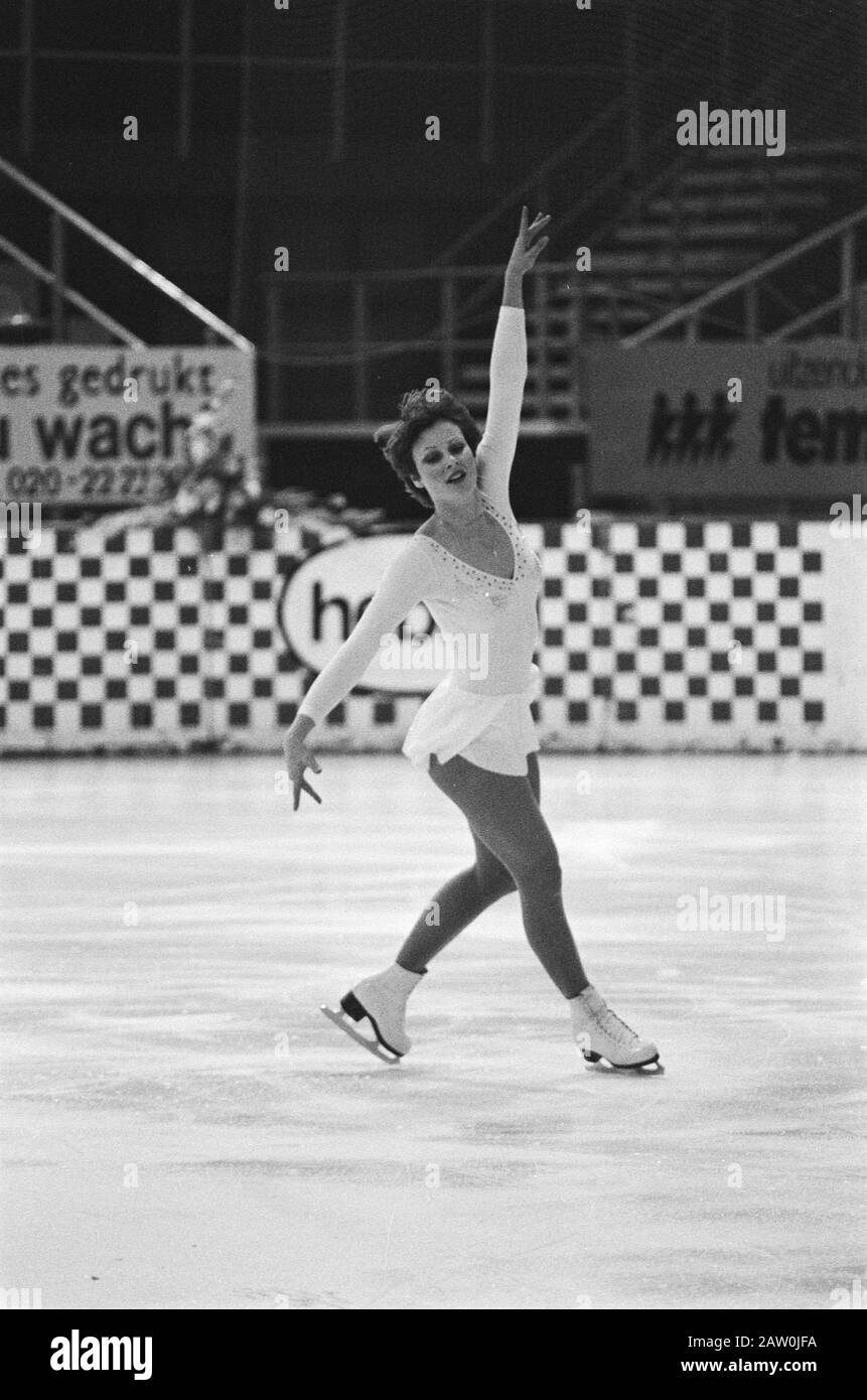 Championnat néerlandais de patinage artistique; Astrid Jansen de Wal en action en pratique libre Date: 13 janvier 1979 mots clés: Championnats, patinage, exercice Nom: Astrid Jansen Banque D'Images