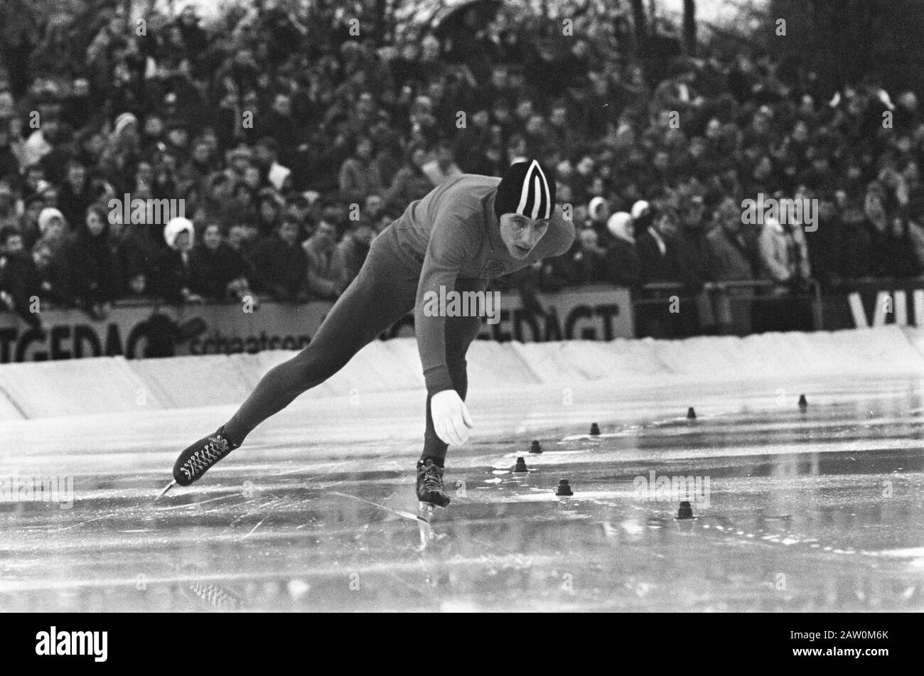 Championnat de patinage hollandais, Jaap Eden Baan, Verkerk en action Date : 17 décembre 1967 mots clés : Championnats, patinage, sport Nom De La Personne : Eden Jaap Banque D'Images
