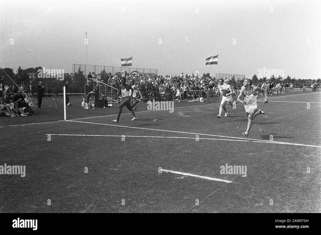 Championnats d'athlétisme de la Hollande du Nord à Haarlem Date : 3 juillet 1966 lieu : Haarlem mots clés : athlétisme Banque D'Images