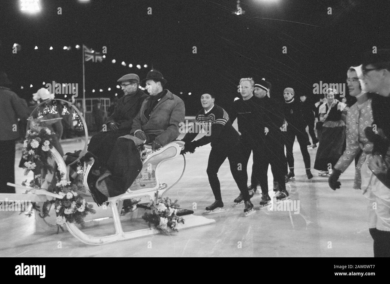 Ouverture officielle de la patinoire Jaap Eden Date : le 22 décembre 1961 mots clés : ouvertures Banque D'Images