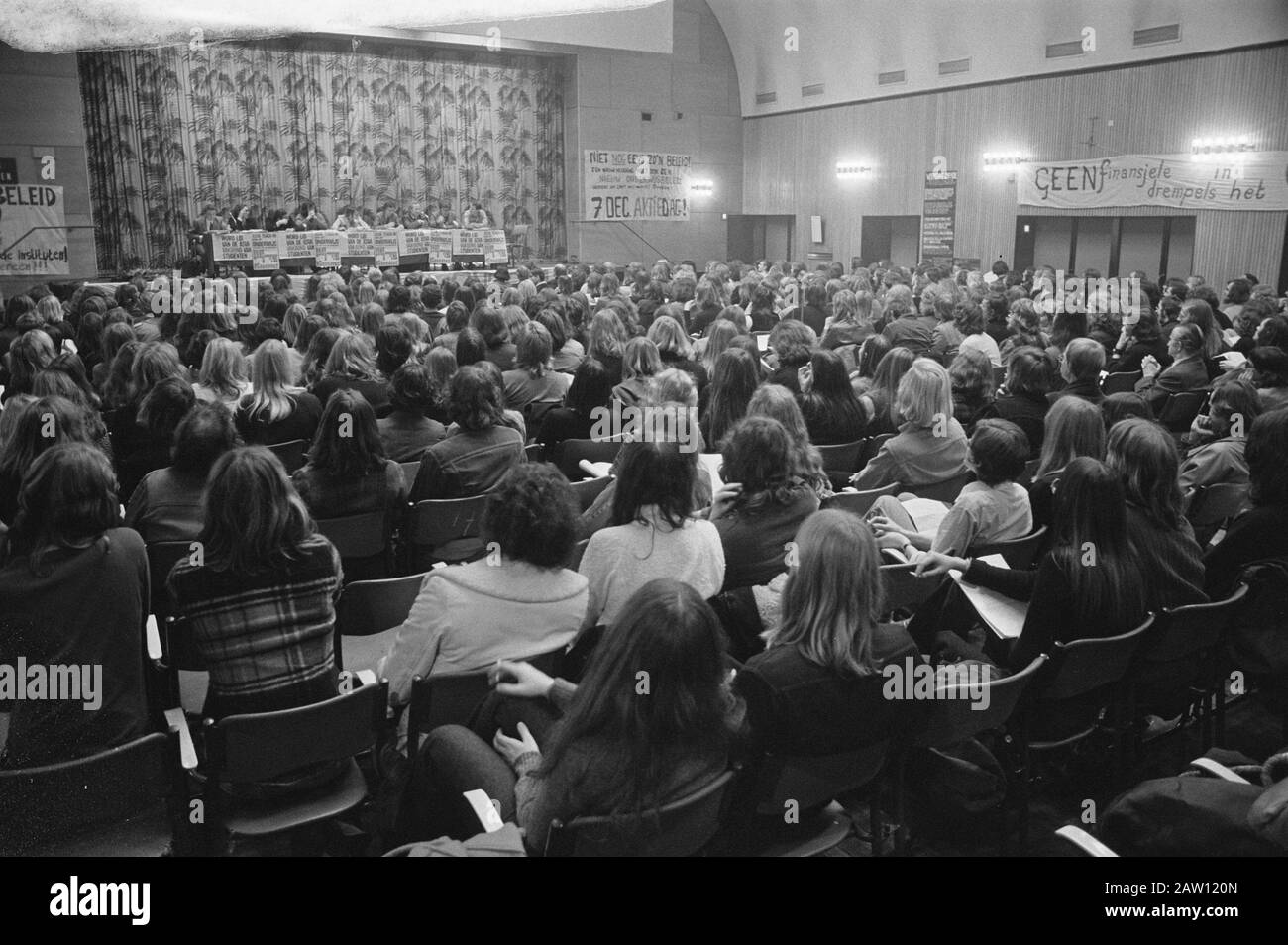 Enseignement dans Krasnapolsky Date: 22 novembre 1972 Nom de l'institution: Krasnapolsky Banque D'Images