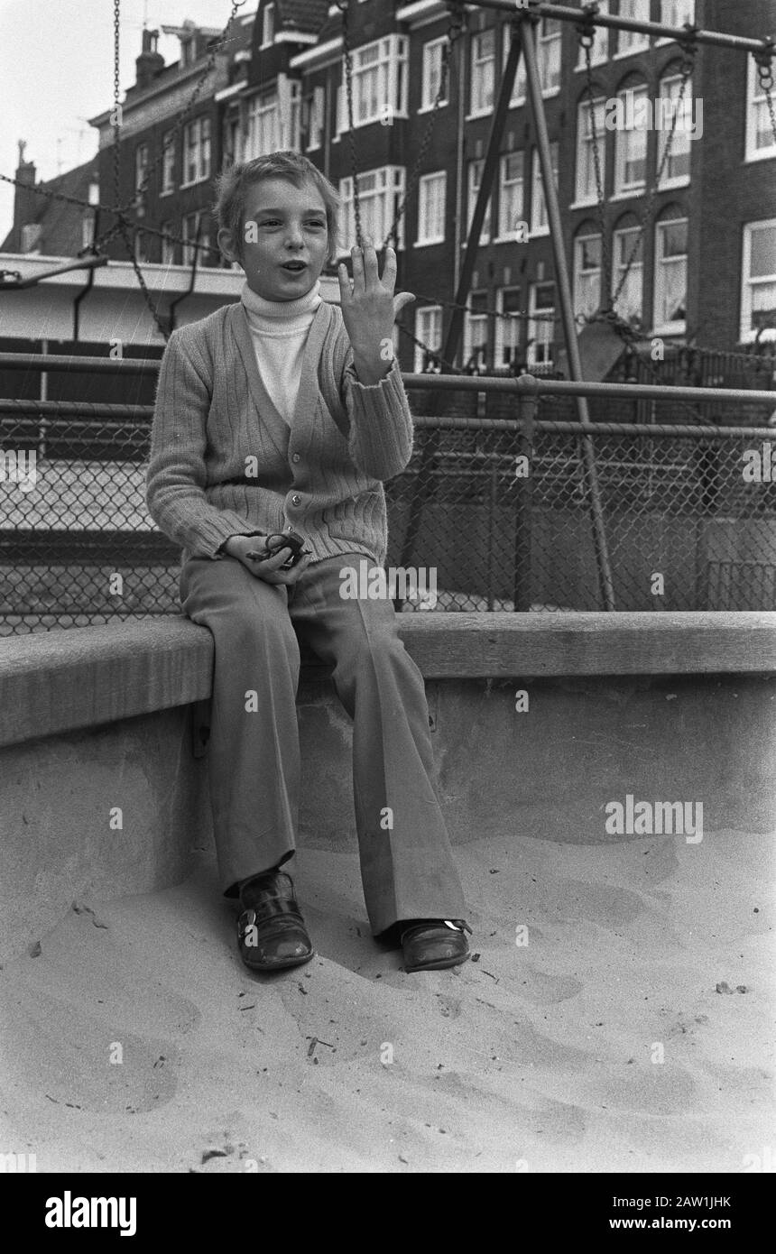 Mission Volkskrant, Japie Bakker (comme il a agi dans un film télévisuel) Date: 11 octobre 1971 Nom De La Personne: Japie Bakker Nom de l'institution: Volkskrant Banque D'Images