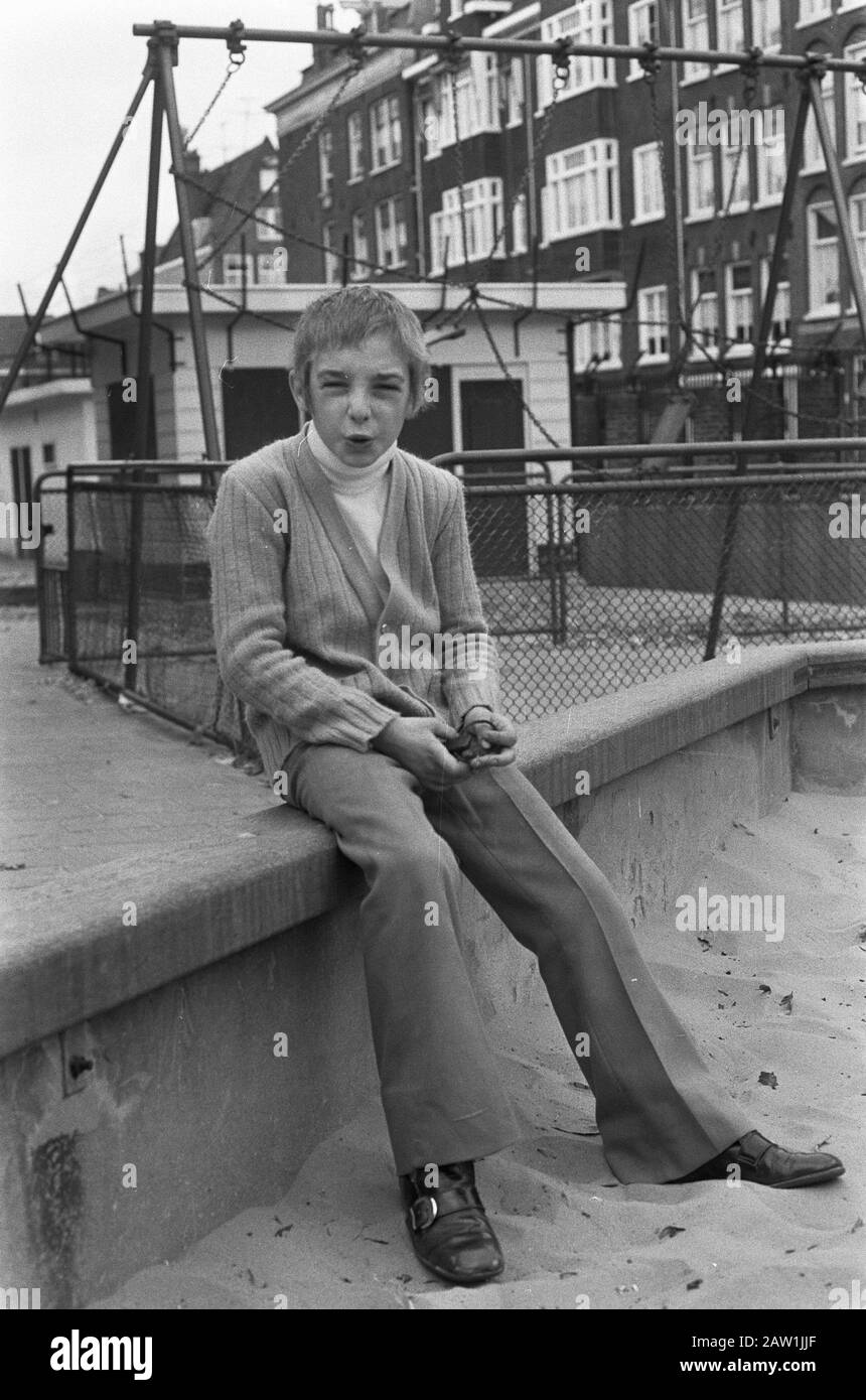 Mission Volkskrant, Japie Bakker (comme il a agi dans un film télévisuel) Date: 11 octobre 1971 Nom De La Personne: Japie Bakker Nom de l'institution: Volkskrant Banque D'Images