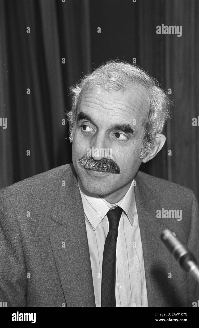 Réunion publique de nos (Fondation néerlandaise de radiodiffusion à Hilversum, M. ECN Jurgens (président nos). Date : Le 14 Novembre 1980 Lieu : Hilversum Mots Clés : Réunions, Présidents Nom De L'Institution Nos Banque D'Images