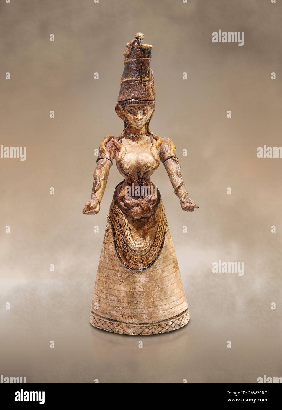 Statue de Minoan Snake Goddess avec des serpents enchevêtrés autour d'elle des dépôts de Knossos-Temple 1650-1550 BC, Musée archéologique d'Héraklion. Le Banque D'Images