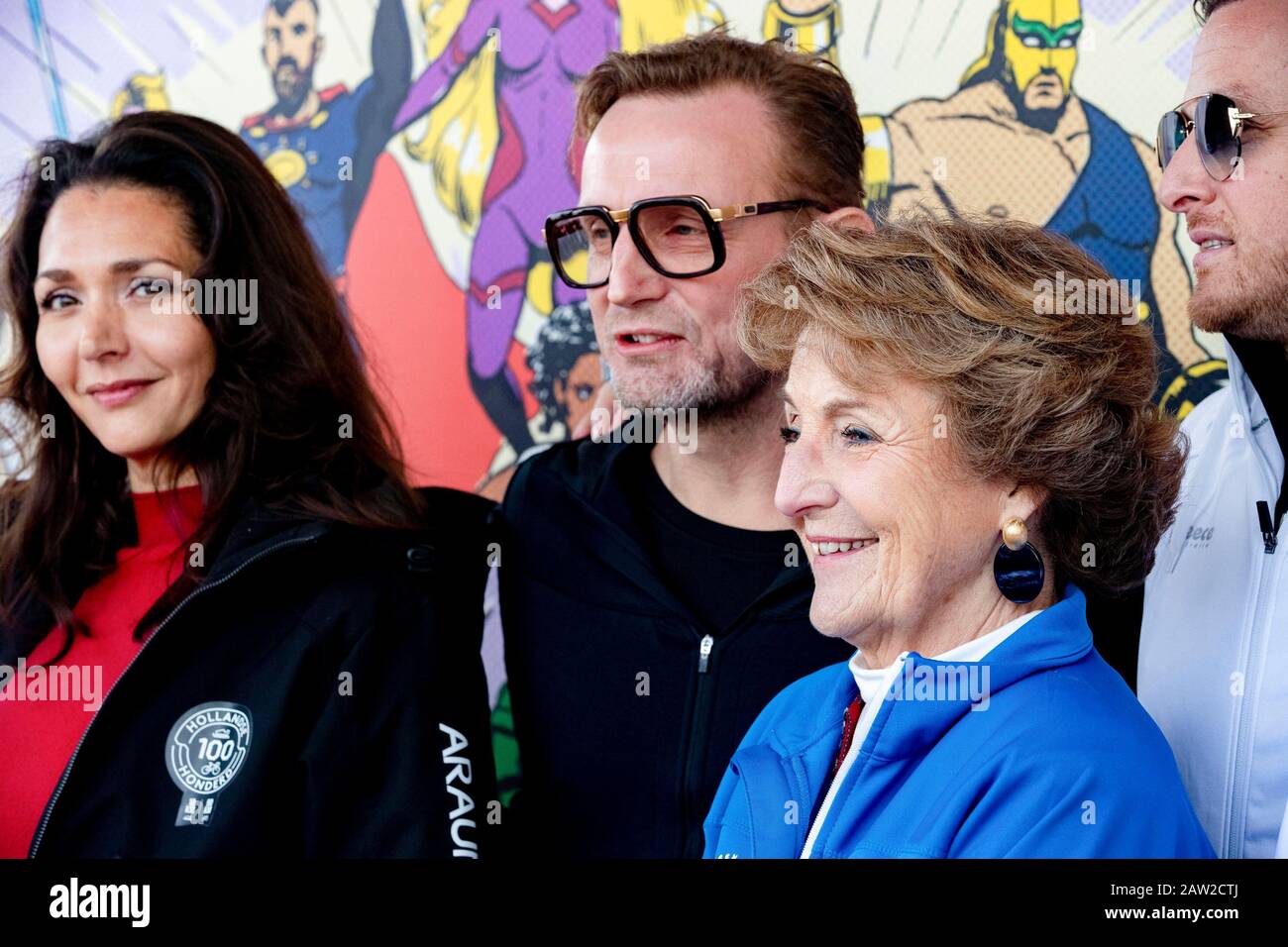 Amsterdam, Pays-Bas. 06 février 2020. Amsterdam, Jaap Eden IJsbaan, 06-02-2020, Présentation de la presse de Hollandse 100 : l'édition SUPER-HÉROS. Avec Le Prince Bernhard Junior Et La Princesse Margriet. Crédit: Pro Shots/Alay Live News Banque D'Images
