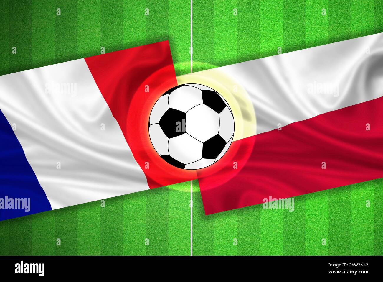 Terrain de football vert avec rayures et drapeaux de france - pologne, et ballon. Banque D'Images