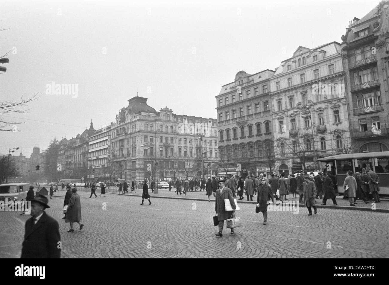 Prague. Place Venceslas Date: 9 Mars 1967 Lieu: Prague, République Tchèque Mots Clés: Architecture, Néo-Baroque, Plazas, Public Banque D'Images