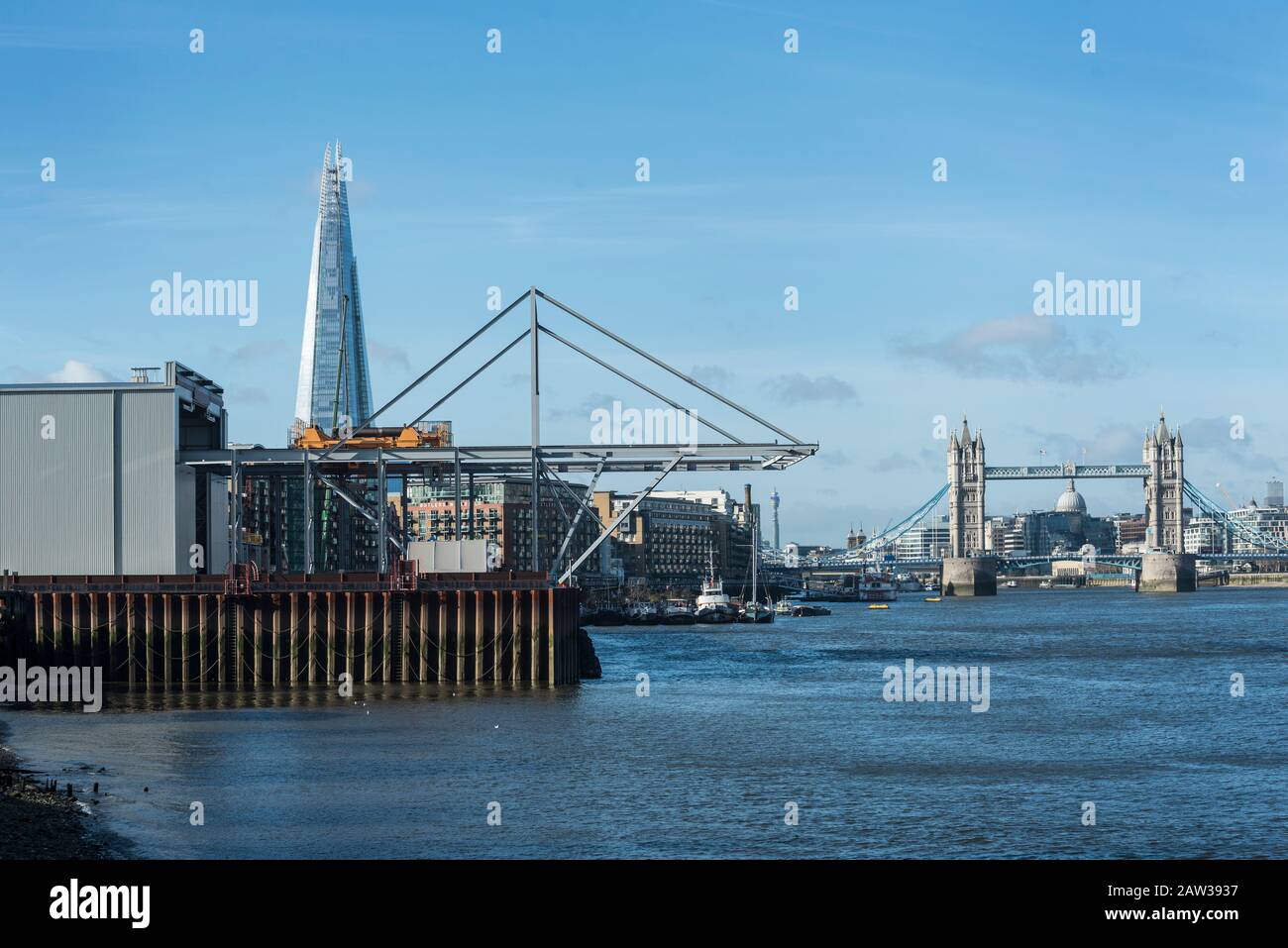 Londres, capitale du Royaume-Uni, connue sous le nom de centre financier, mais encore un port de travail. Port de Londres. Banque D'Images