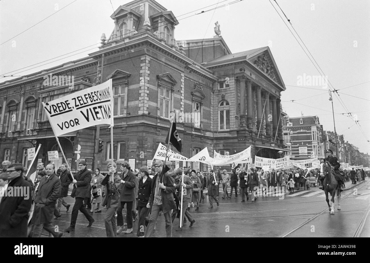 Manifestation mars contre les armes nucléaires Date : le 16 avril 1966 mots clés : marches de protestation Banque D'Images