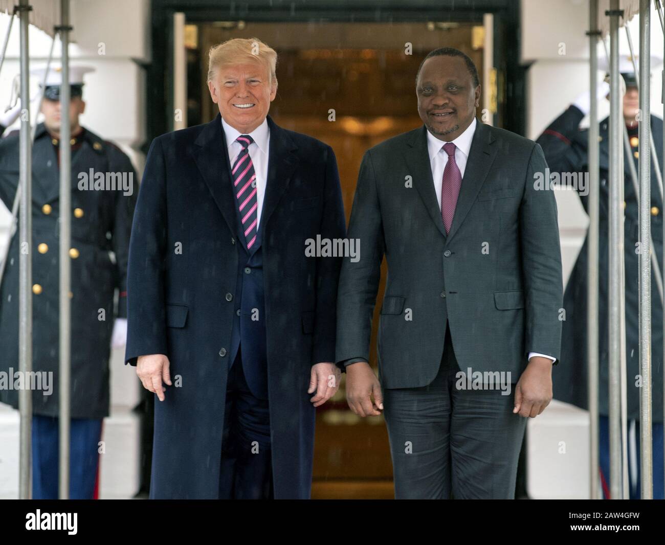 Washington, États-Unis. 06 février 2020. Le président Donald Trump accueille le président kenyan Uhuru Kenyatta à la Maison Blanche à Washington le 6 février 2020. Photo de Kevin Dietsch/UPI crédit: UPI/Alay Live News Banque D'Images