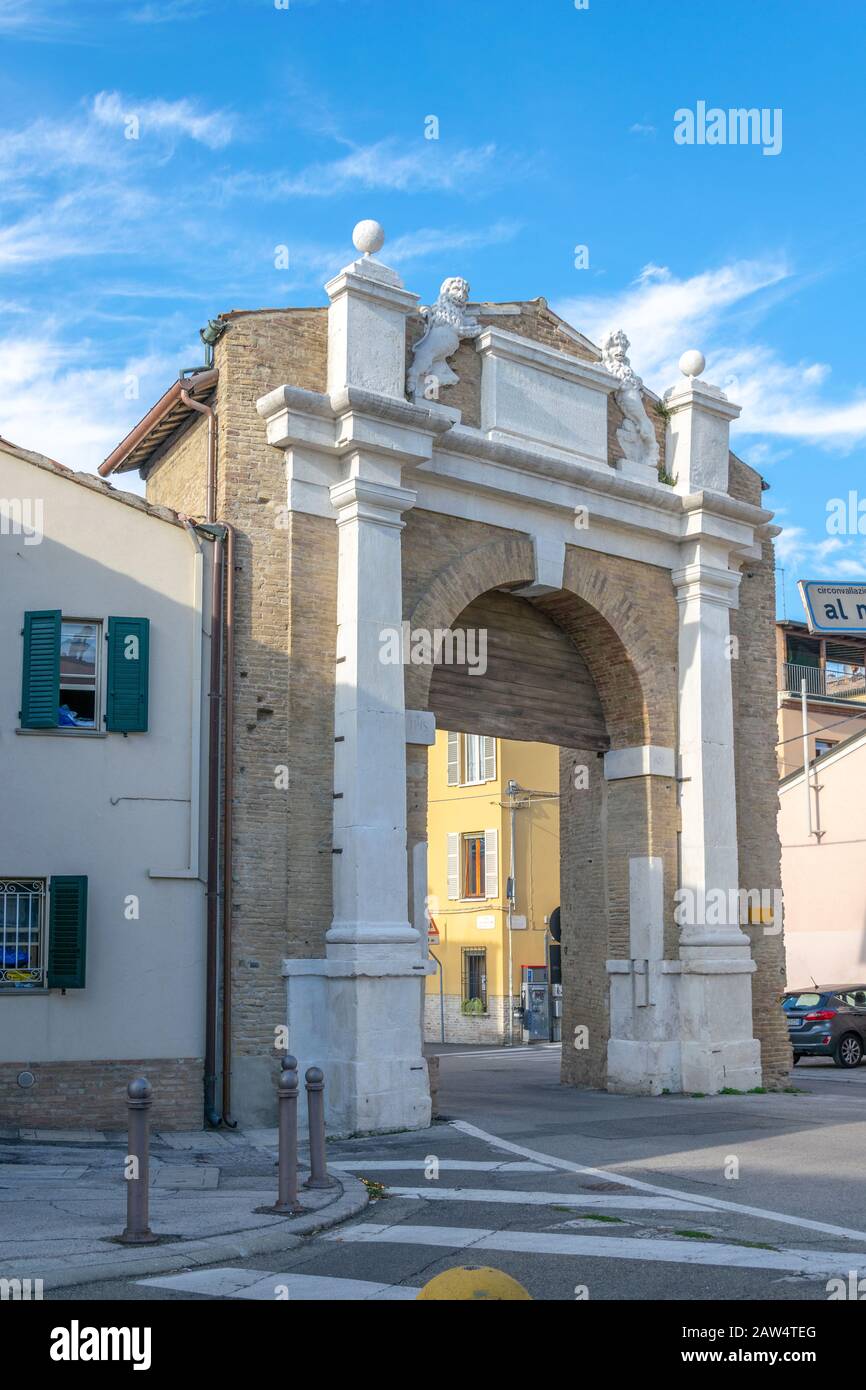 Porta San Mamante, ancienne porte de la ville de Ravenne, Italie Banque D'Images