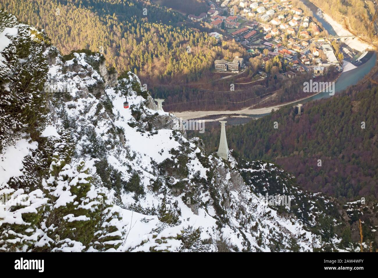 Funiculaire de la ville de Bad Friedrichsere au sommet de la montagne nommé Predigtstuhl Banque D'Images