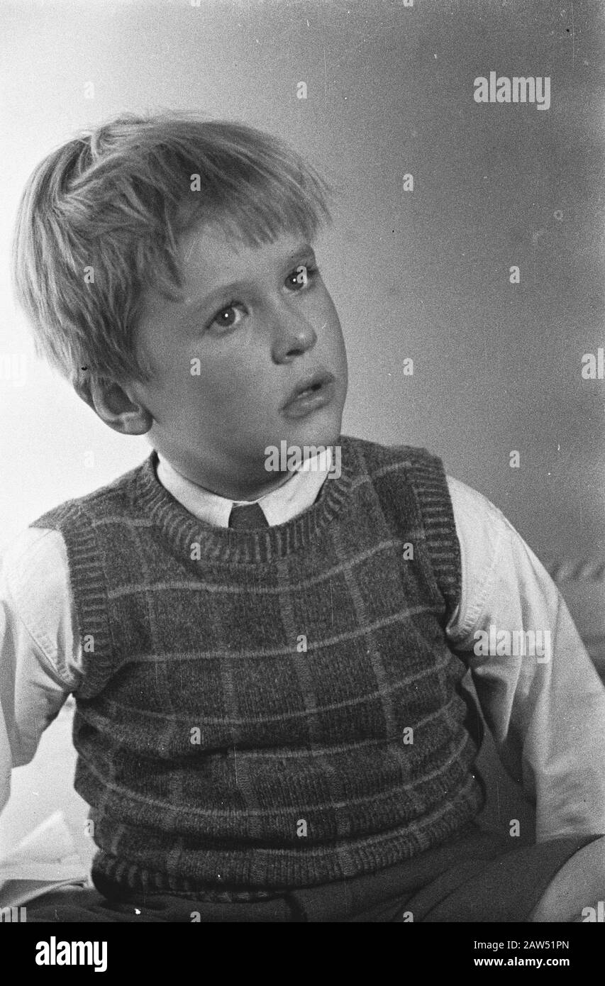 HIE [Pays-Bas en Angleterre] / Annefo London Series [Portraits pour enfants] [garçon] Date : 1943 lieu : Royaume-Uni mots clés : enfants, portraits, seconde Guerre mondiale Banque D'Images