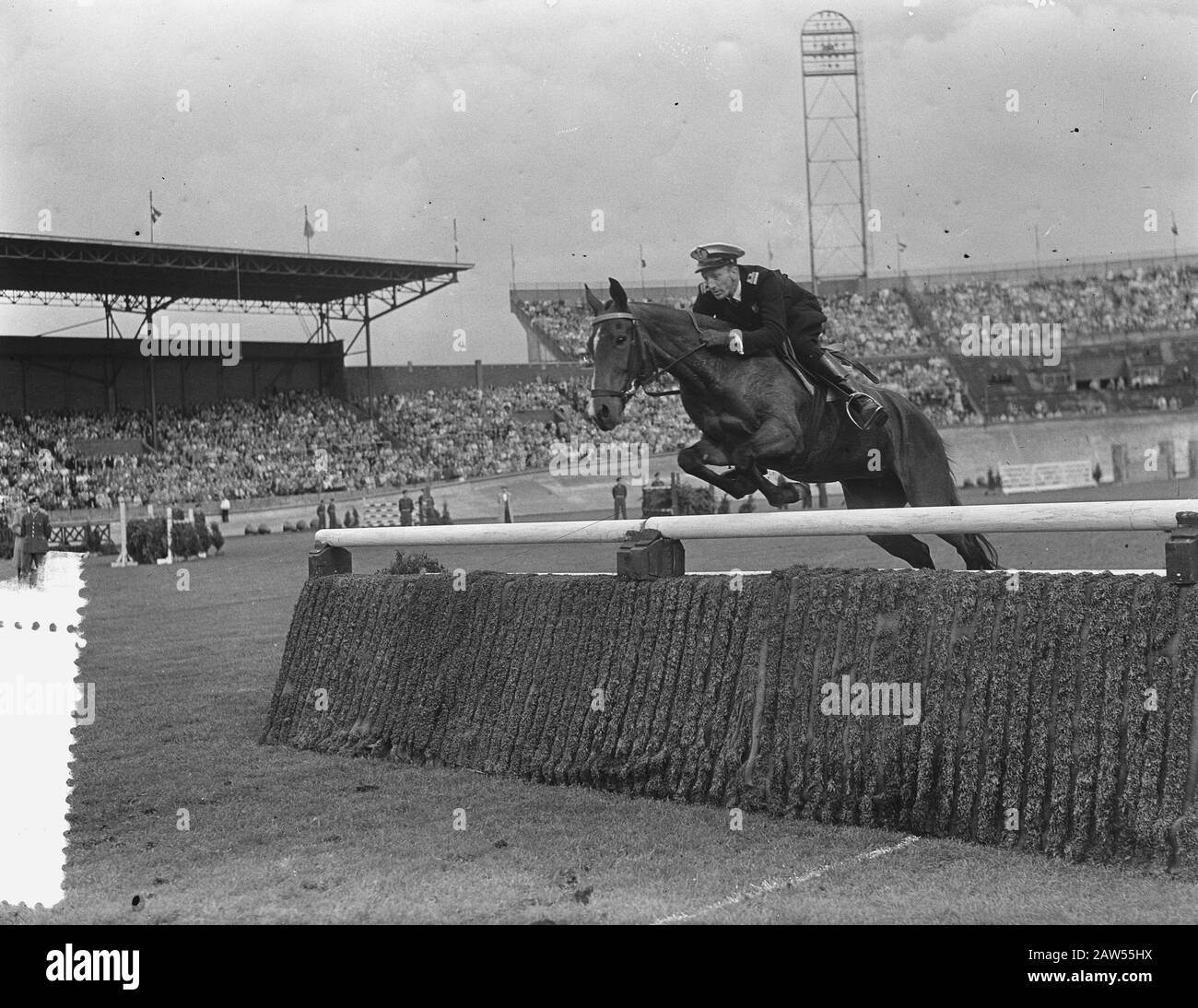 Stade Olympique Amsterdam Day Date : 13 Juin 1954 Lieu : Amsterdam, Noord-Holland Mots Clés : Equestrian, Sport Banque D'Images