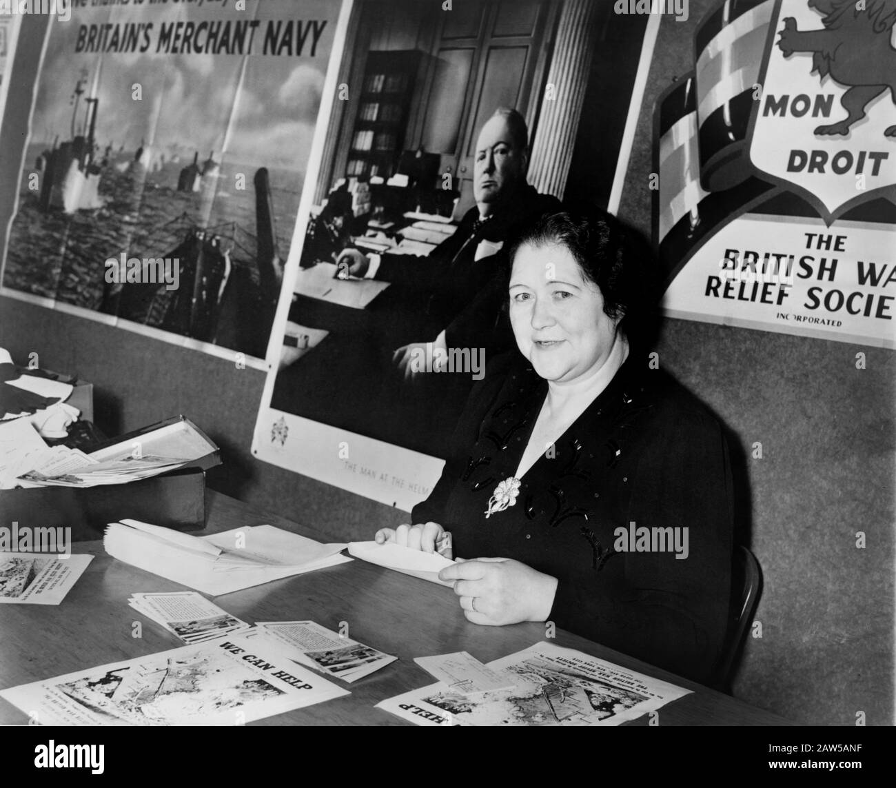 1941 , New York , États-Unis : Le bridget DOWLING irlandais ( 1891 - 1963 ) , soeur en droit du dictateur criminel allemand nazi ADOLF HITLER après son mariage wi Banque D'Images