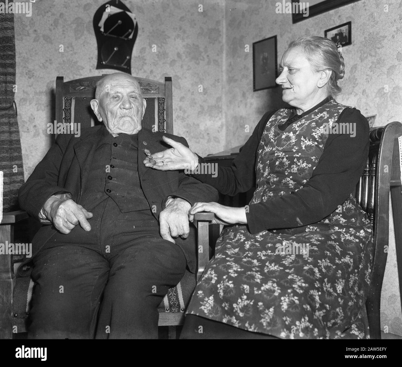 Senior Grenavin Werkendam F. Dune Hack 102 Ans Date: 11 Février 1950 Lieu: Noord-Brabant, Werkendam Mots Clés: Personne Âgée Nom: F. Dune Hack Banque D'Images