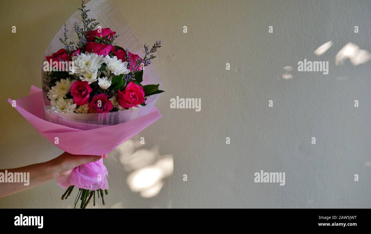 Fleurs en cadeau pour une personne spéciale Banque D'Images