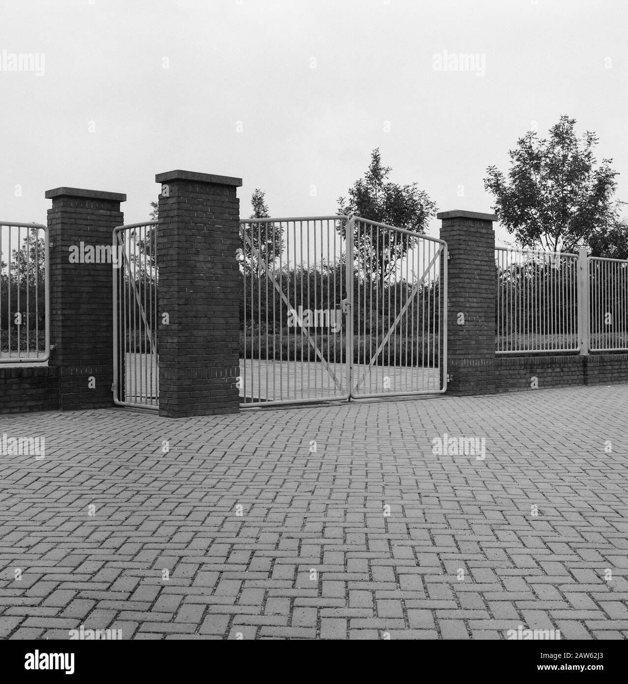 Zones de loisirs, aéroports, etc., cimetières, clôtures Date : octobre 1965 lieu : Barendrecht mots clés : cimetières, clôtures, aires de loisirs, aéroports, etc Banque D'Images