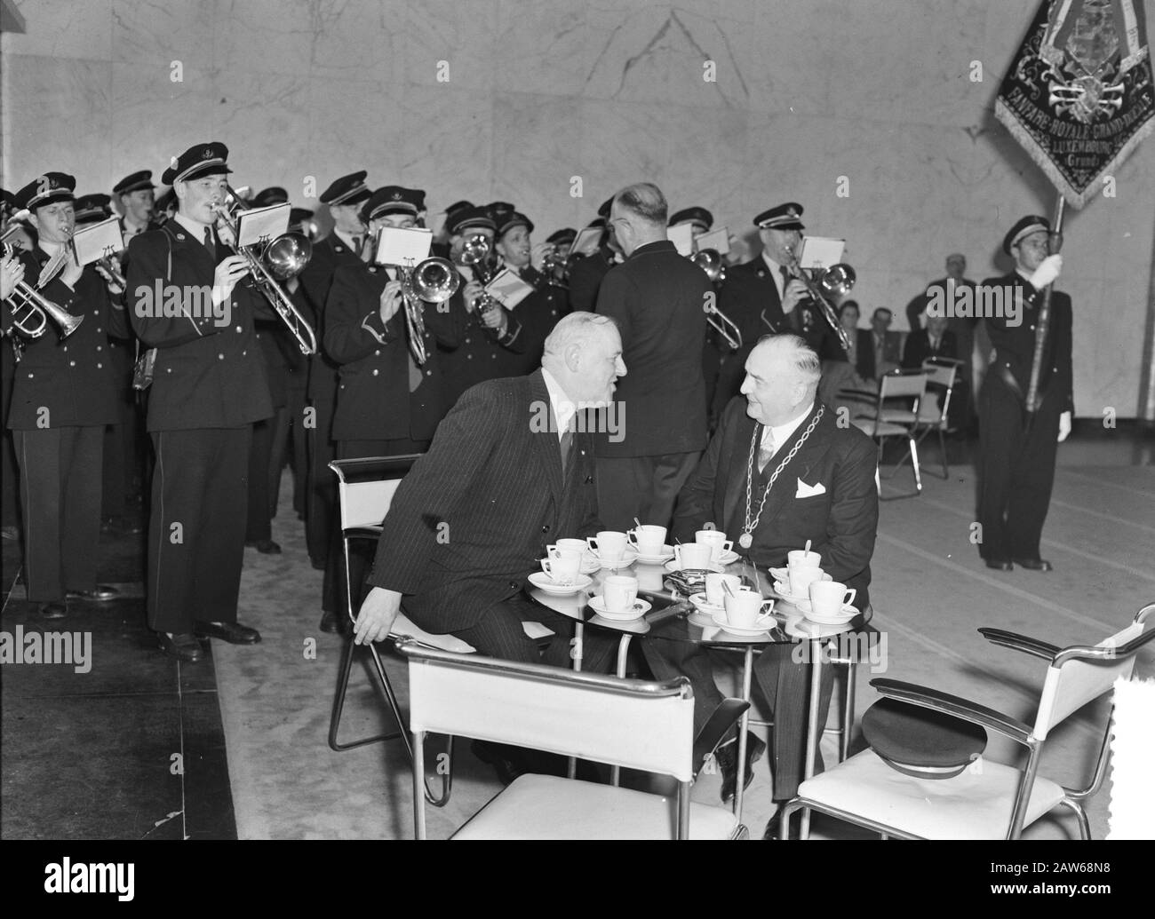 Recevoir Royal Fanfare Corps Luxembourg Date: 6 Août 1951 Mots Clés: Recettes Banque D'Images