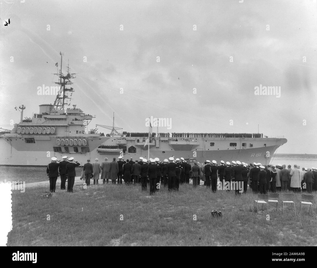 Ouverture d'un nouveau port à Den Helder par Karel Doorman Date: 2 juillet 1954 lieu: Den Helder mots clés: Ports Ouvertures Banque D'Images