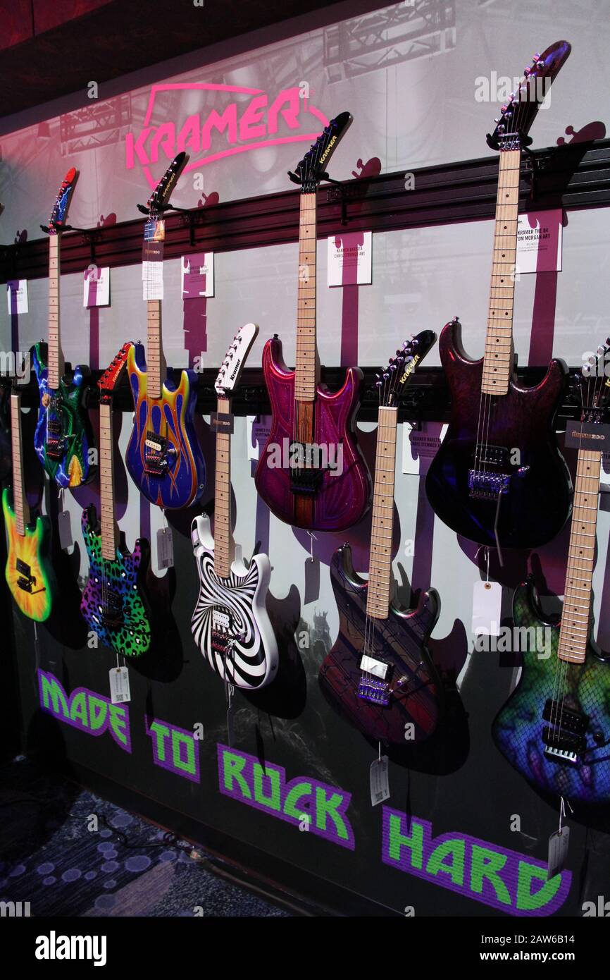 Kramer Guitars Display au stand des guitares Gibson pendant Le salon NAMM 2020 Media Preview Day tenu au Anaheim Convention Center le 15 janvier 2020. Photo par: Richard Chavez / PictureLux Banque D'Images