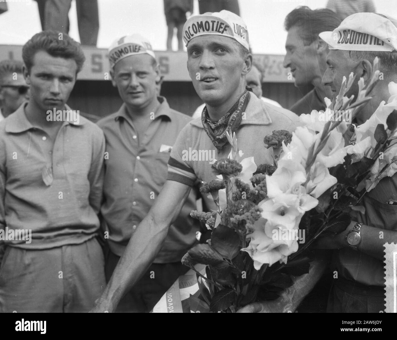 Dernière course à la course de championnat pour les pros sur le circuit de Zandvoort, Coen Niesten Date: 26 juillet 1959 Banque D'Images