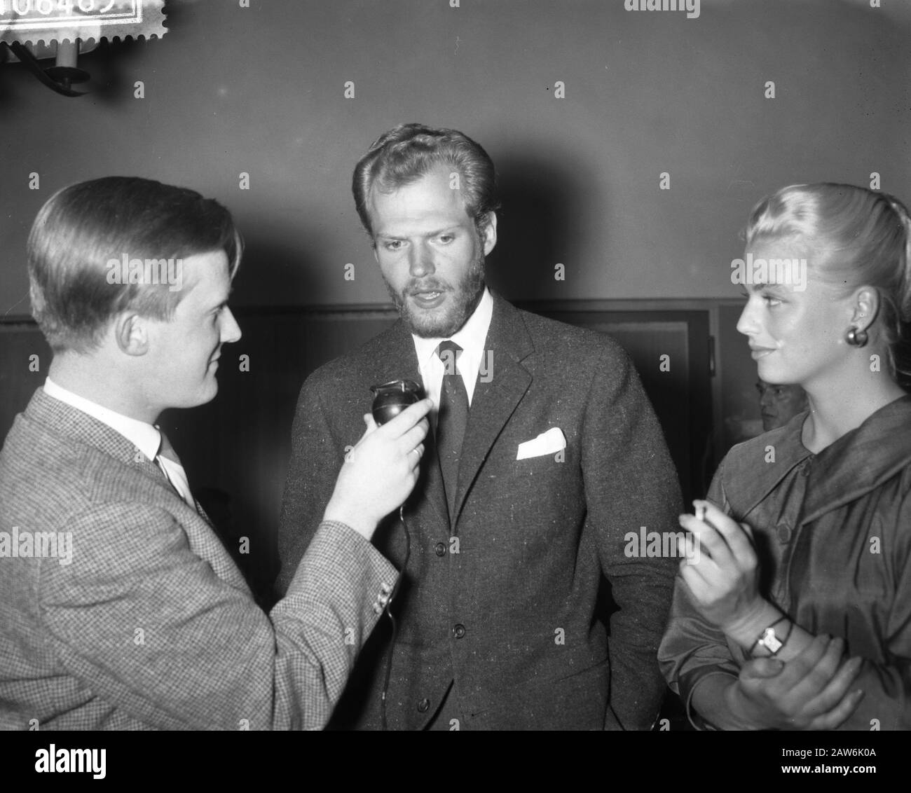 Conférence de presse de Nina & Frederik d'Apollo Park Date : 3 septembre 1959 mots clés : conférences de presse Nom de l'institution : Nina & Frederik Banque D'Images