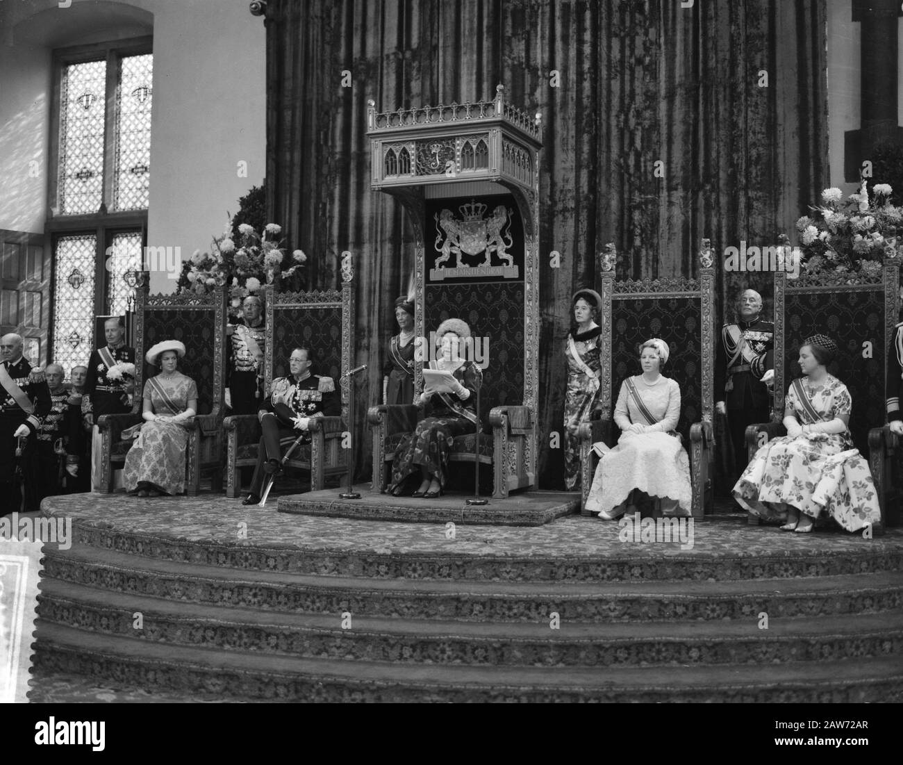 Ouverture des Etats généraux. Prononcer le discours du Trône Date: 19 septembre 1961 lieu: La Haye, Hollande-Méridionale mots clés: Ouvertures, TRÔNE REDES, déclarations Nom de l'institution: Chevaliers Banque D'Images