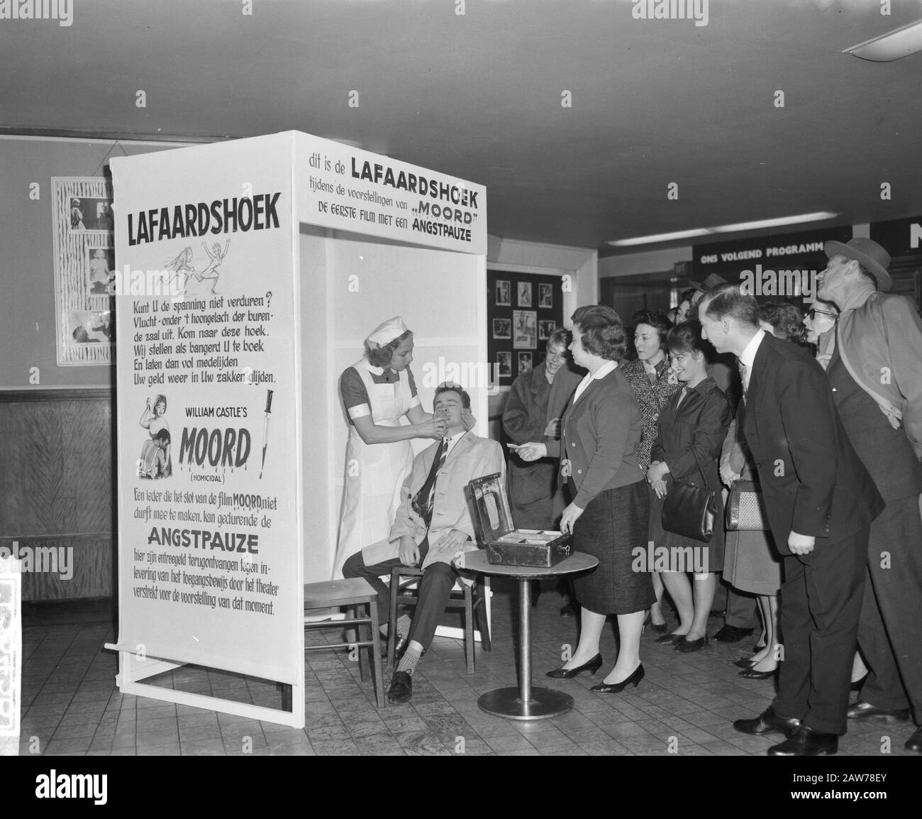Film De Mission Columbia. Entrée Au Hall City Theatre Date : Le 20 Février 1962 Mots Clés : Assignations Nom De L'Institution : Columbia Film Banque D'Images