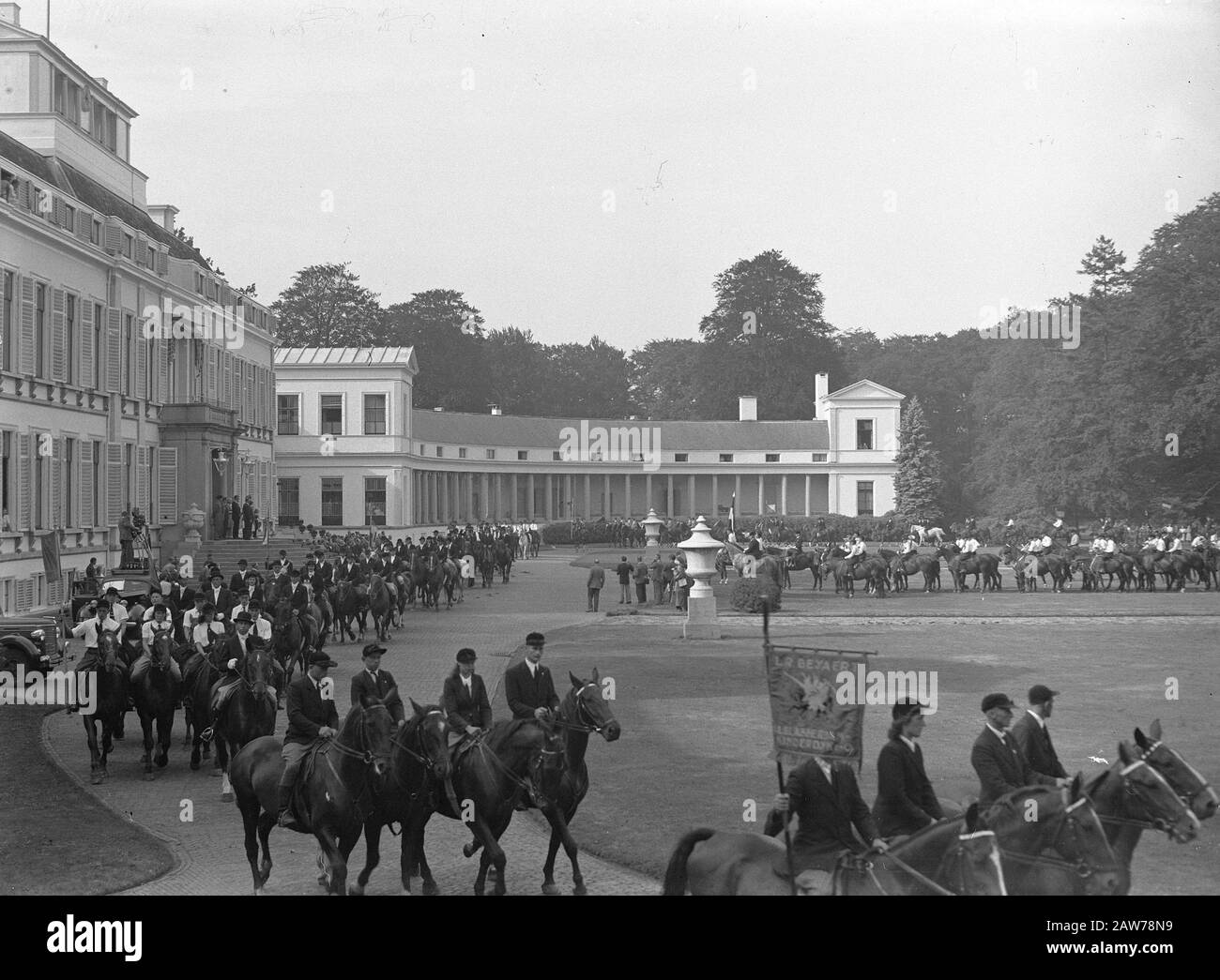 Cavaliers ruraux à Soestdijk Date : 19 septembre 1947 lieu : Soestdijk Utrecht mots clés : cavaliers Banque D'Images