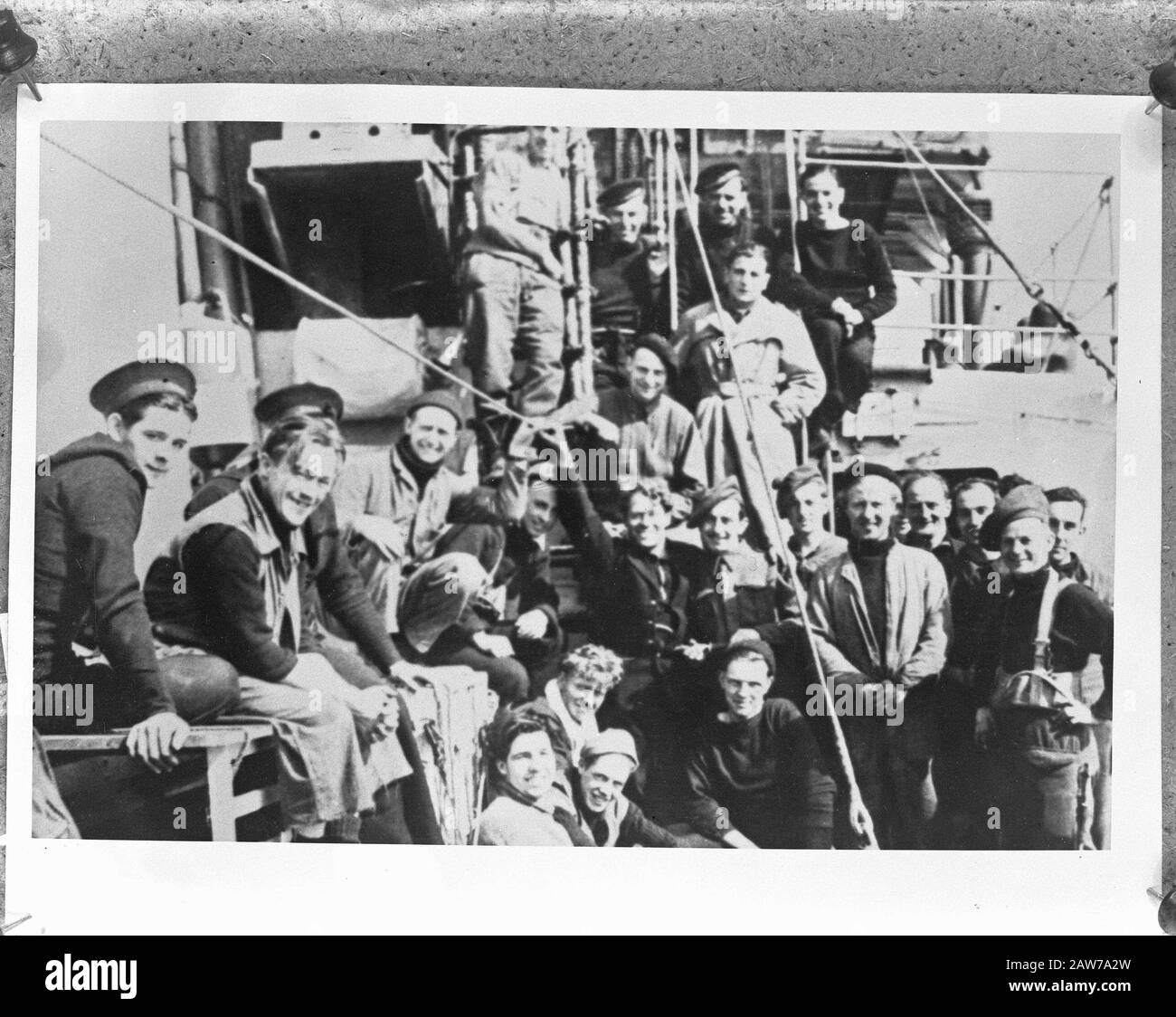 Néerlandais, britannique et français à bord du H.M.S. Calpe, Commando Raid Date: 1942 mots clés: Marines, soldats, navires, WWII Nom De La Personne: HMS Calpe Banque D'Images