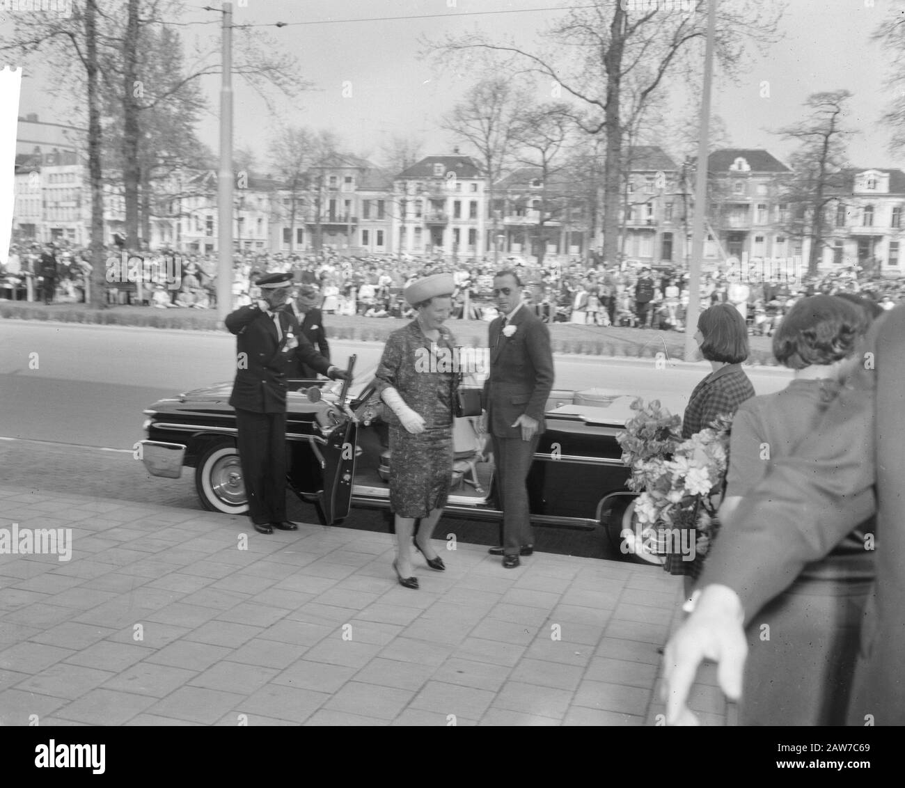 Famille Royale En Visite À Arnhem Date: 5 Mai 1962 Lieu: Arnhem Mots Clés: Visite, Famille Royale Banque D'Images