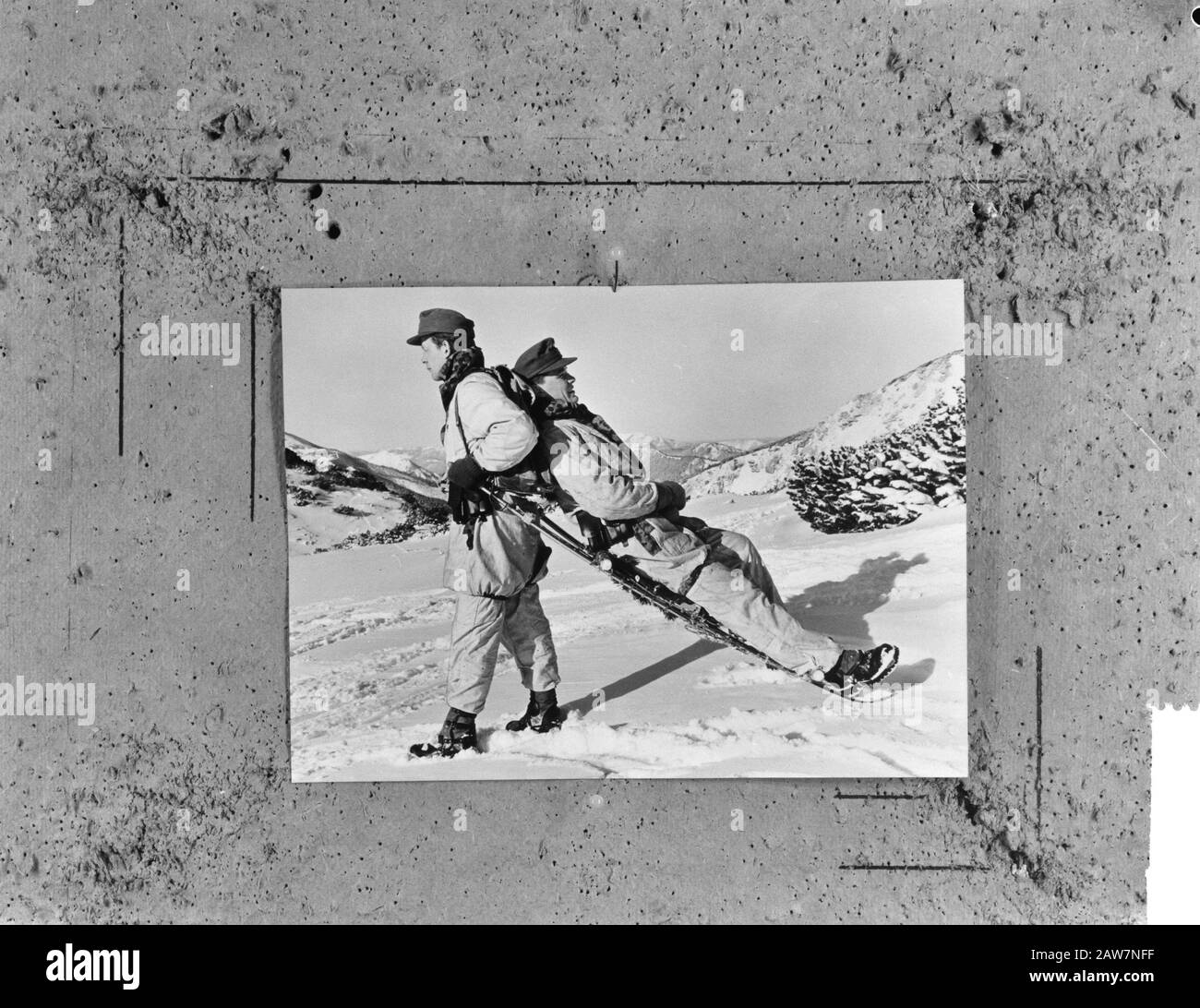 Exercices militaires dans les alpes enneigées Annotation: Repro Negative Date: 24 janvier 1964 lieu: Alpes, Autriche mots clés: EXERCICES militaires Banque D'Images